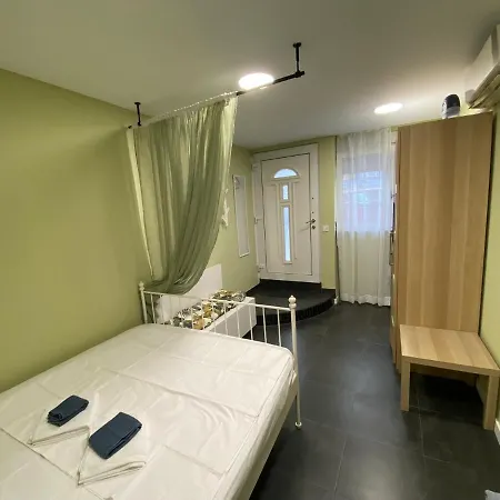 Lägenhet Nirvana's Compact Studio